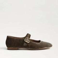 Michaela Mary Jane Flat